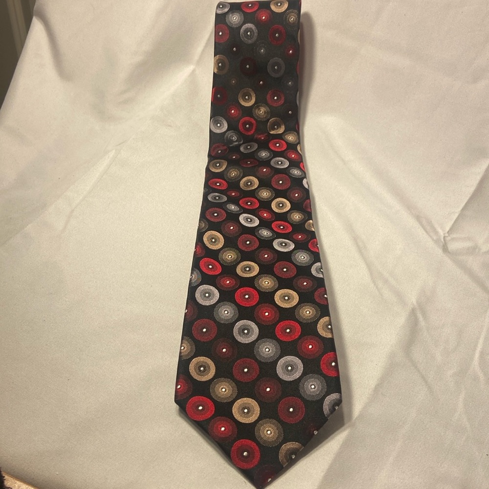 VanHeusen Tie‎